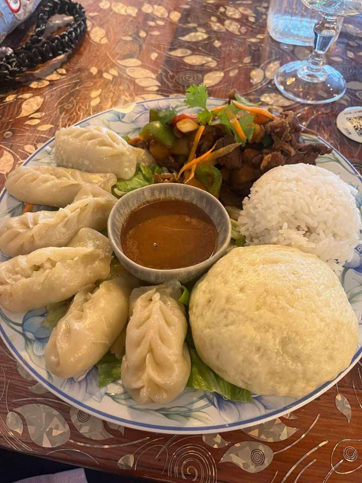 Délicieux plat typique tibétain Bordeaux